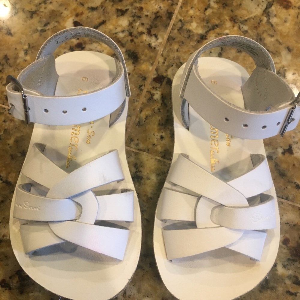 Salt water sandals sun San